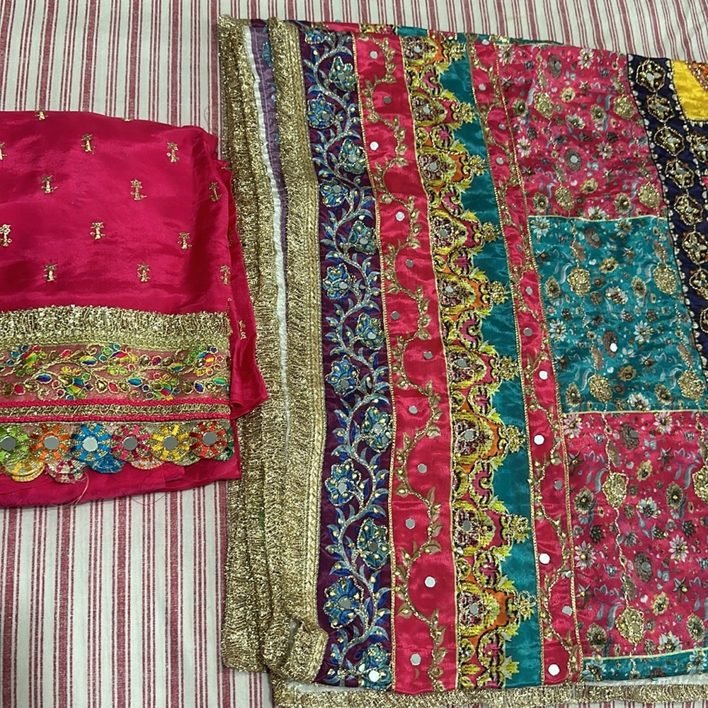 Unstitched Pakistani suit-embroided, stunning